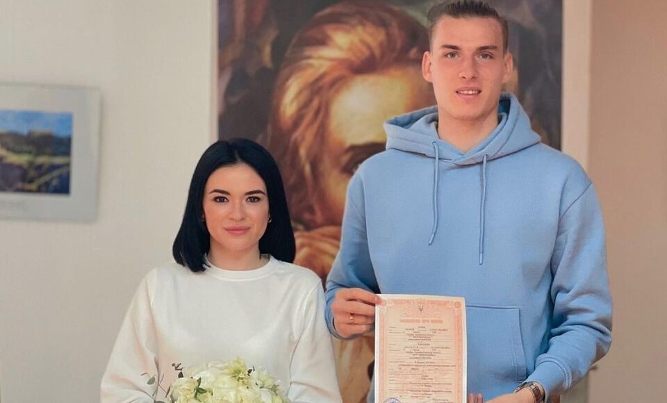 Да се ожениш по анцуг? Защо не, ако си вратар на Реал Мадрид…