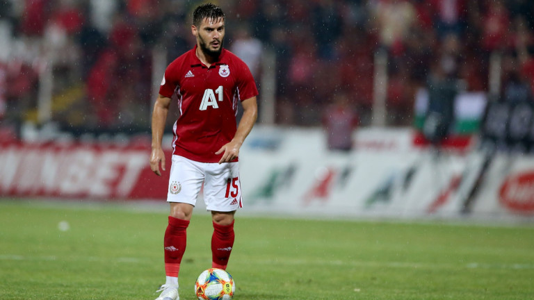 Чуждестранни клубове с интерес към Кристиян Малинов width=