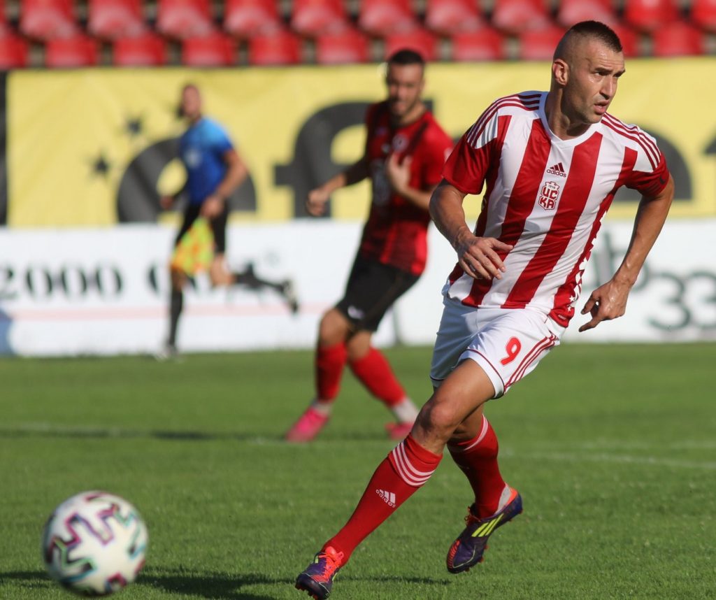 Камбуров ще продължи да играе и след рекорда на Петър Жеков