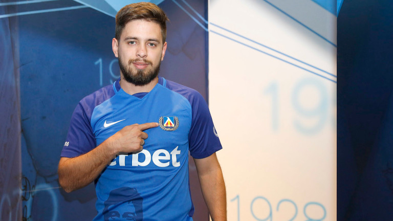 Трансферни издънки на Хубчев гледат към изхода на “Герена”