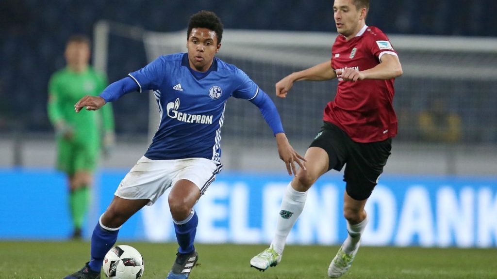 Юве изненада – привлича американски халф на Шалке 04