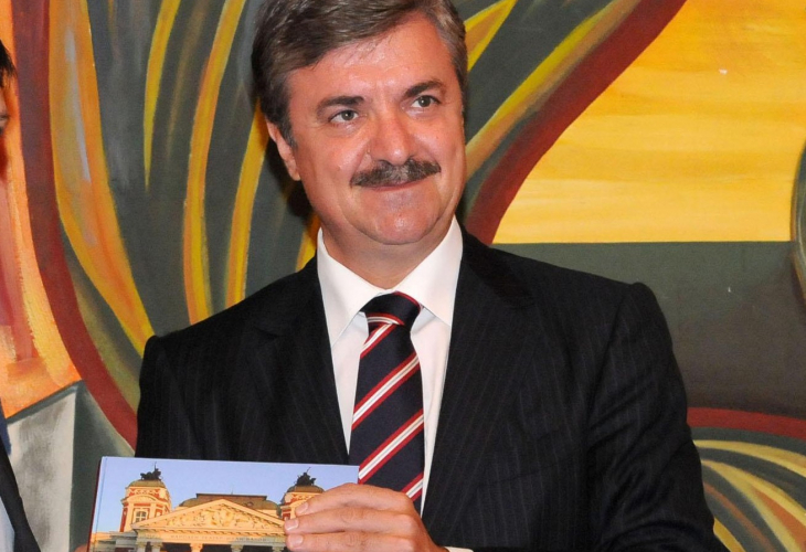 Отговорникът за козирката натискал за Наско Курдов