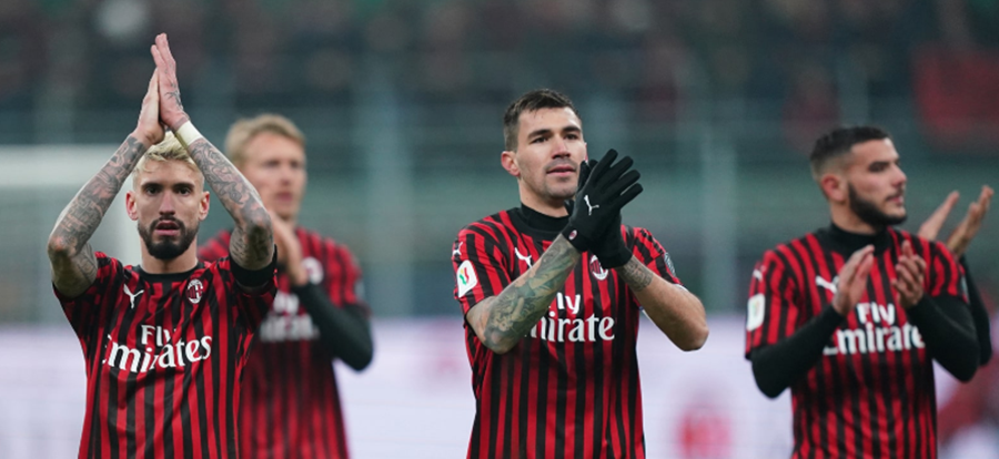 Милан с победната домакинска серия във всички турнири