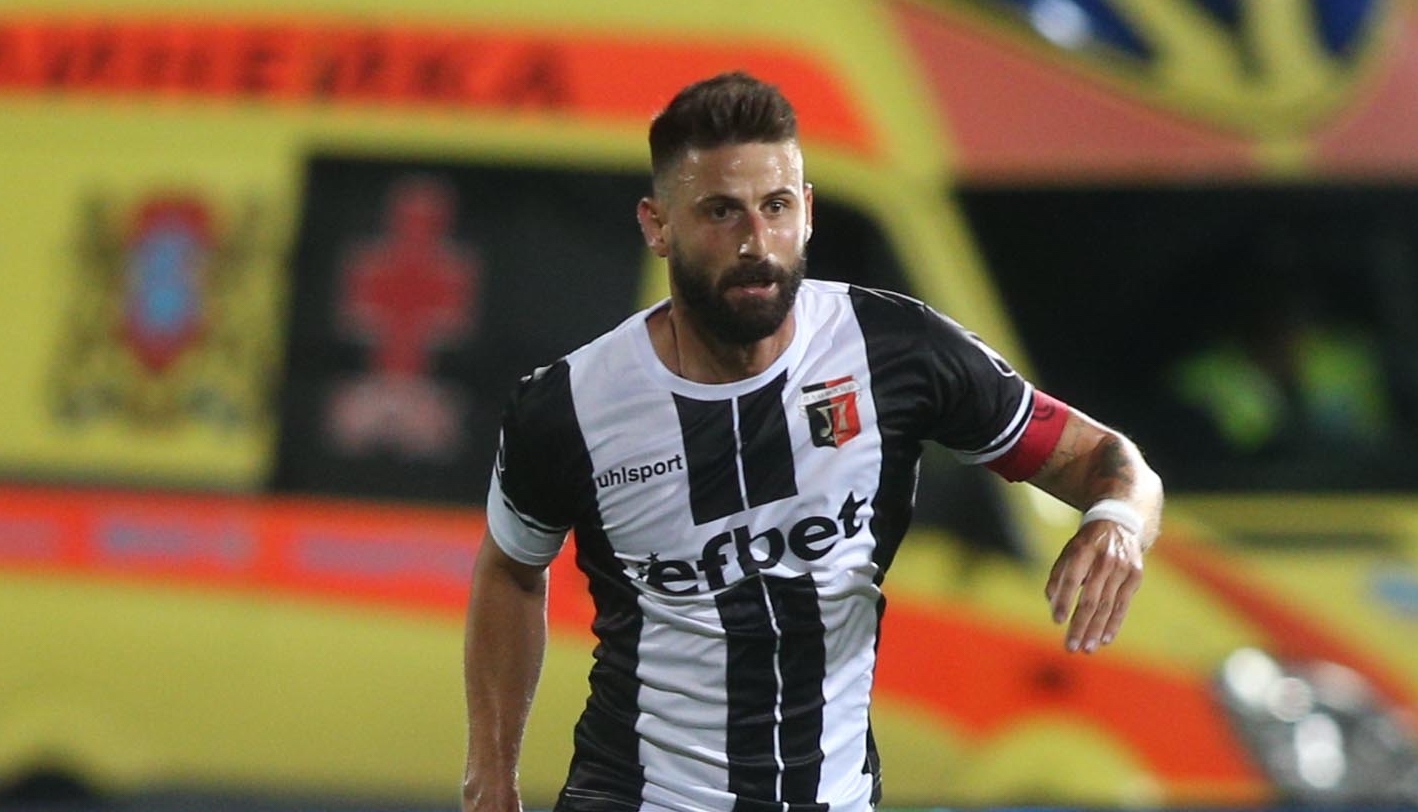 Капитанът Митко Илиев донесе труден успех на Локо Пловдив срещу Искра width=