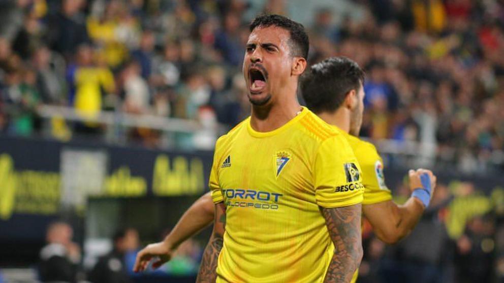 Нападател на Кадис е отхвърлил офертата на Лудогорец width=