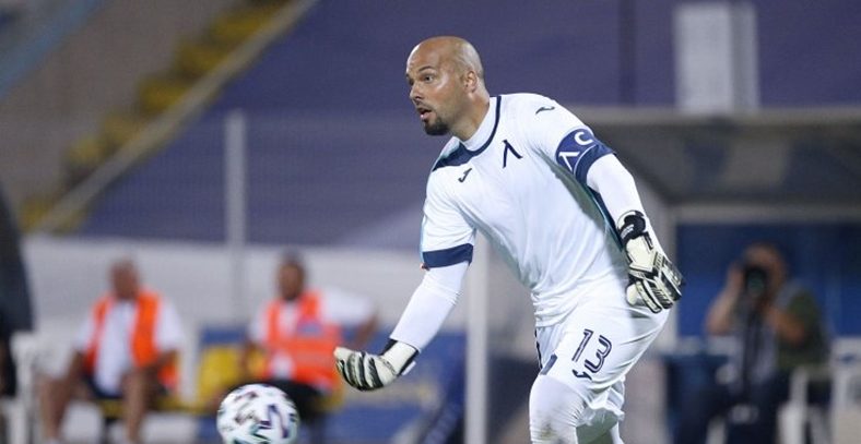 Ники Михайлов с неприятна контузия на тренировка на Левски