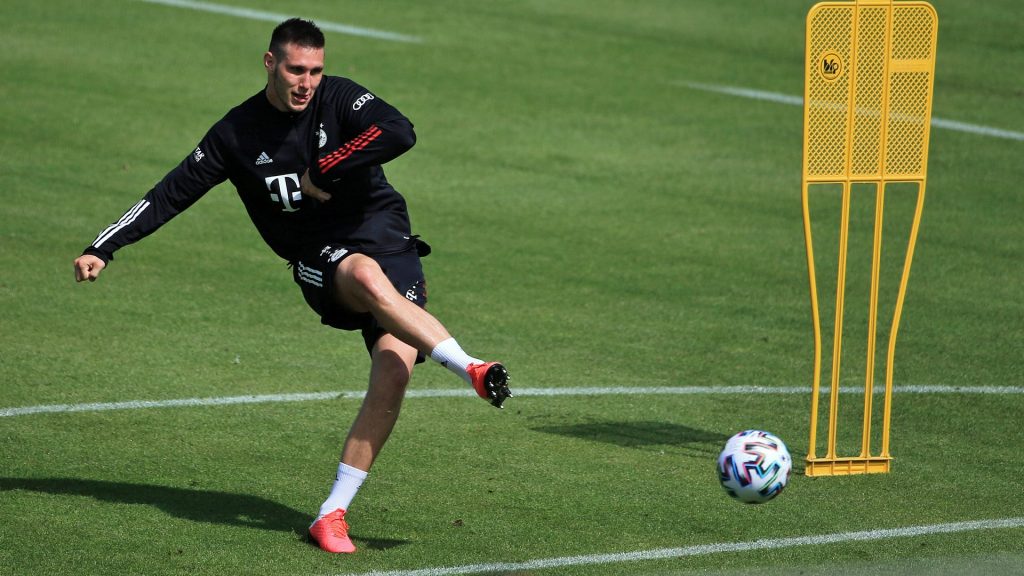 Защитник на Байерн Мюнхен е зарaзен с COVID-19