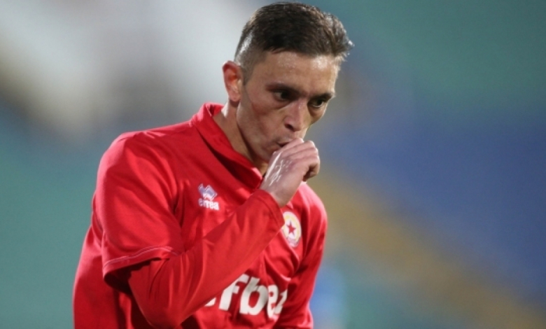 Голмайстор в Шампионската лига блести за успех на Левски (Лом)