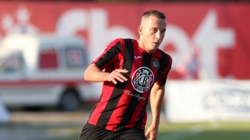 Изненада – Левски търси помощ от Локо София width=