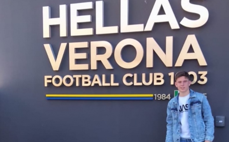 Българин впечатли с изявите си за юношите на Верона