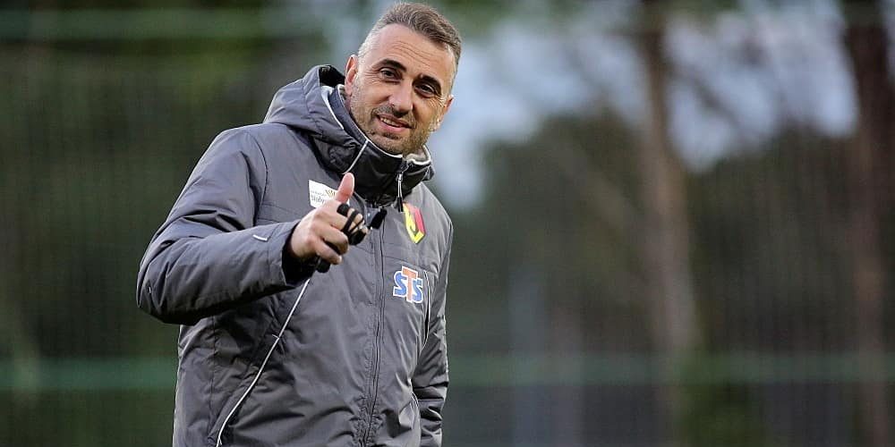 Босненско издание: “Tрябва ли пак да събличаме Петев?”