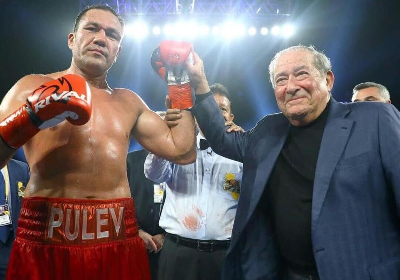 Боб Аръм: Пулев ще победи Джошуа, британецът няма да се бие с Фюри