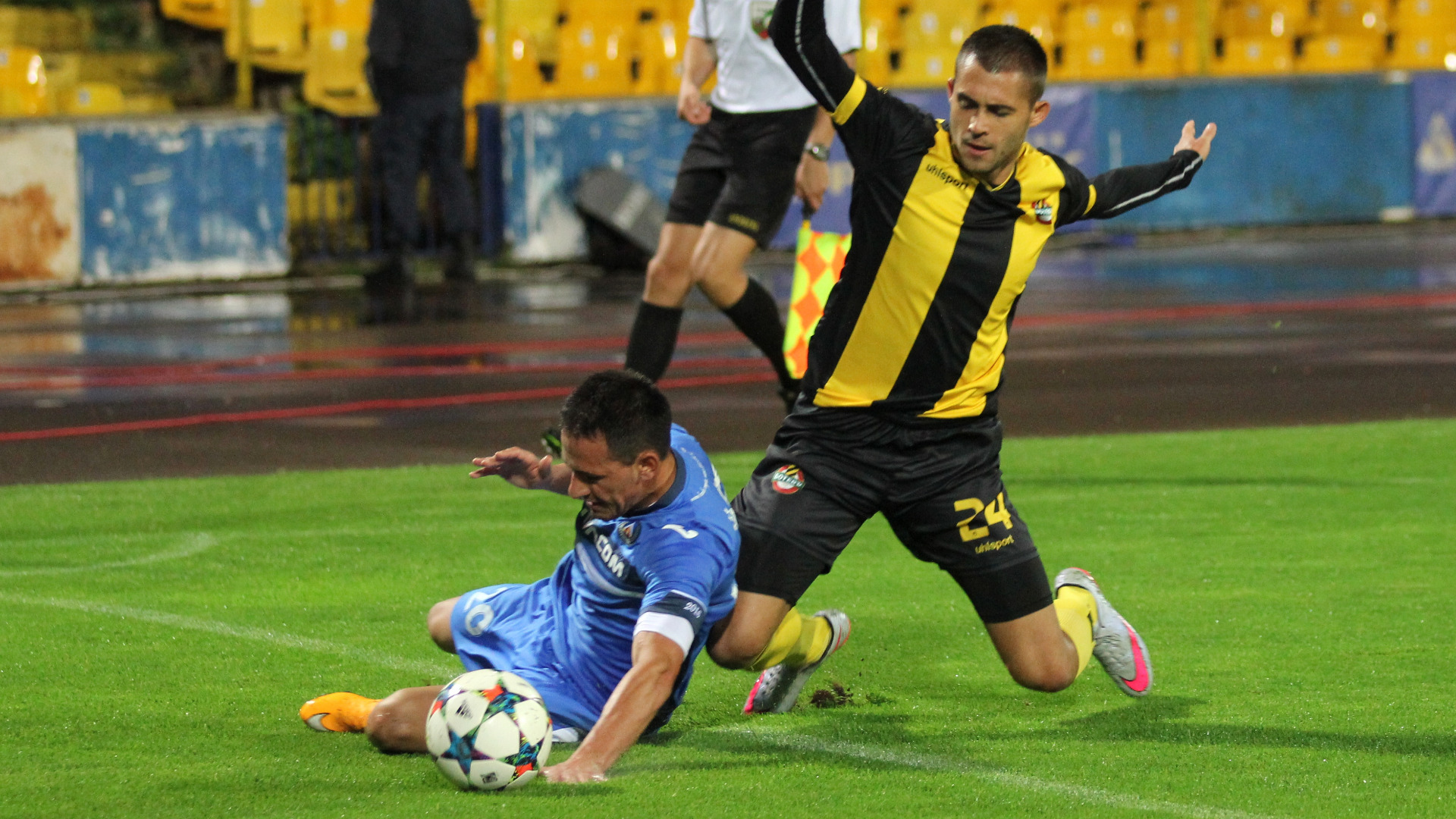 Левски хвърли око на защитници на Ботев Пловдив width=