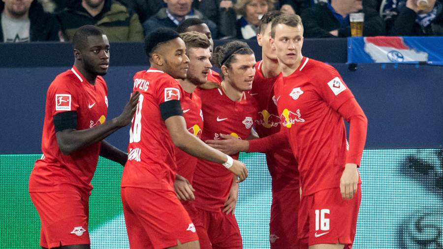 РБ Лайцпиг се подигра с Шалке и подгони Байерн