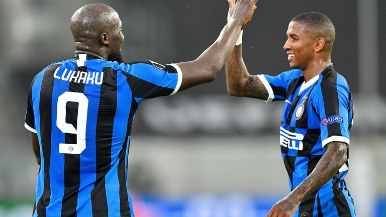 Интер разби Шахтьор и е на финал в ЛЕ, Лукаку с рекордни голове
