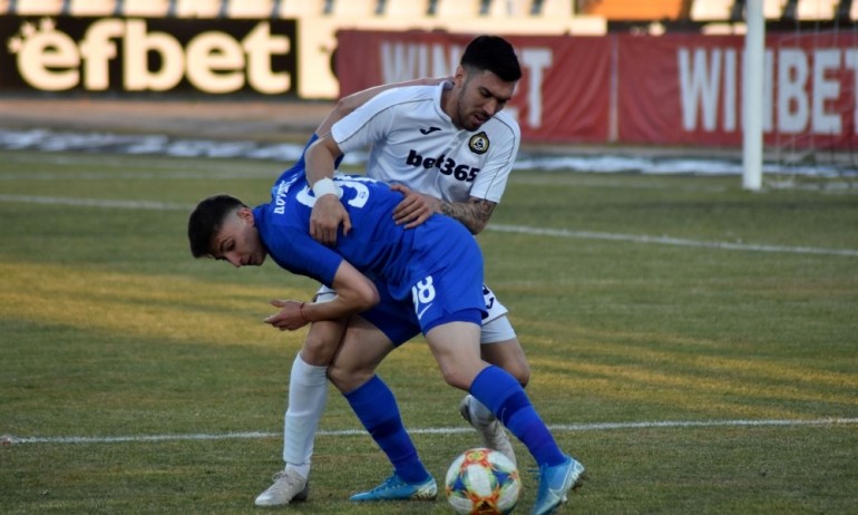 Тонислав Йорданов повежда атаката на Арда срещу Славия (СЪСТАВИ)