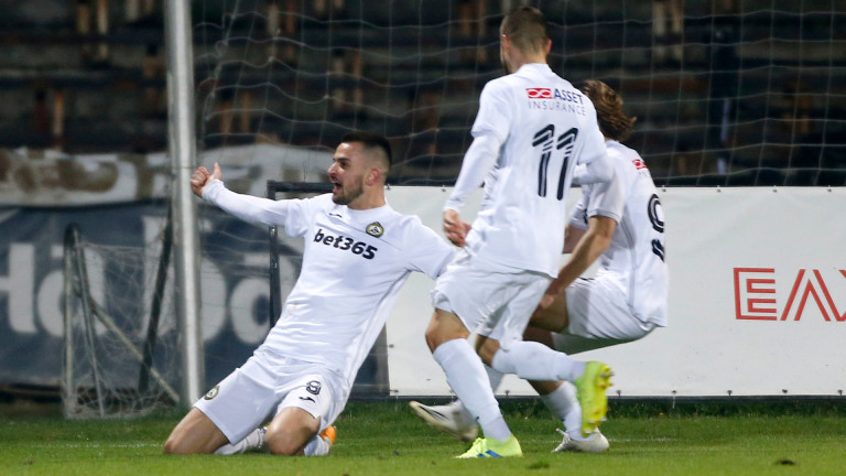 Славия с първа победа като гост след успех над Ботев Враца width=