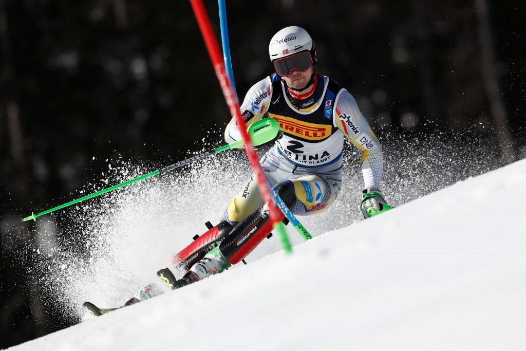 Аби не успя, титла за Норвегия в слалома