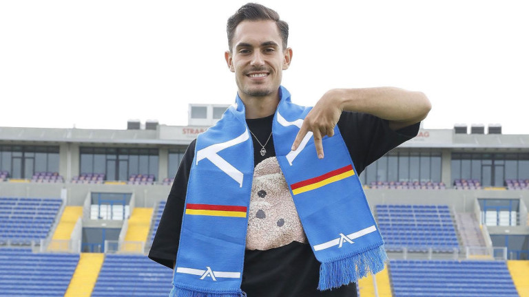 Юноша на Еспаньол е поредното ново попълнение на Левски