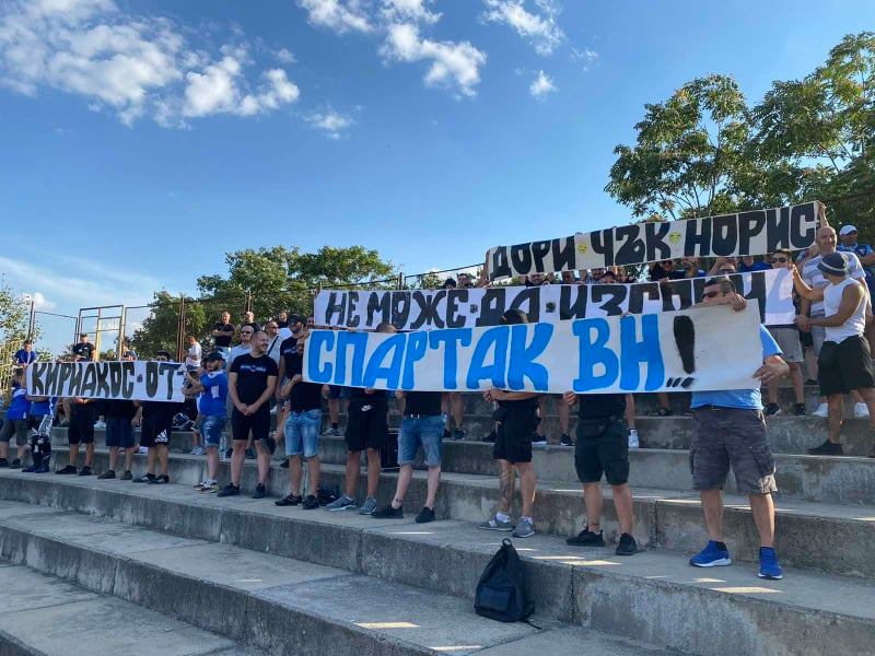 Храбър Шумен с обрат срещу Спартак, битката с Георгиу продължава