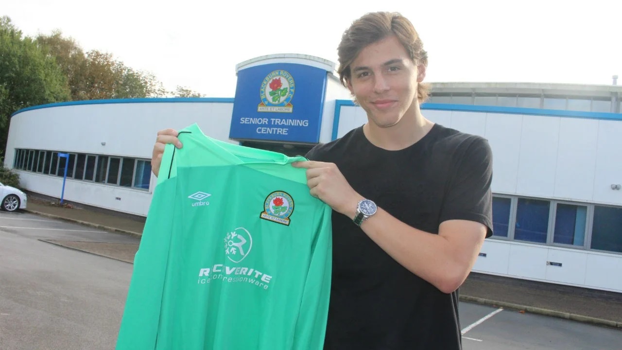 Стергиакис с ласкави думи за Славия пред английска медия width=