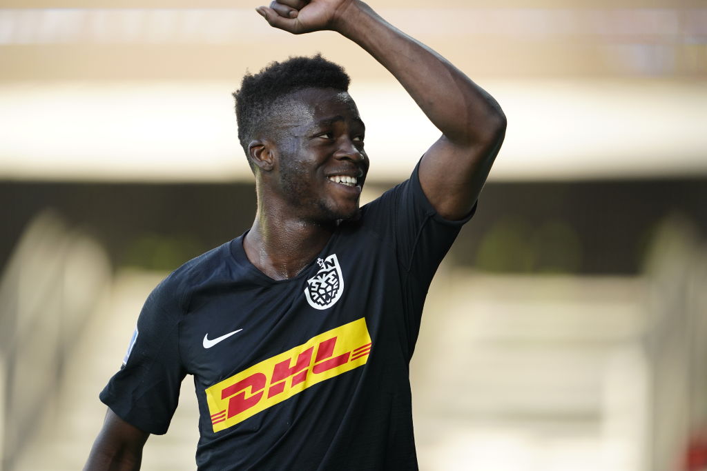 Манчестър Юнайтед е фаворит за привличането на Камалдин Сулемана