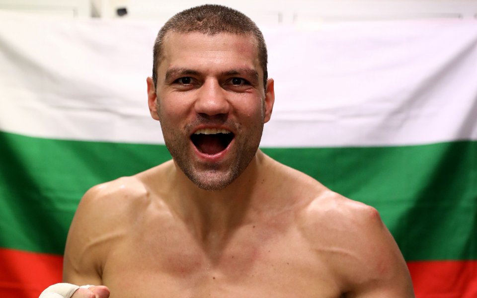 Тервел Пулев атакува световната титла в полутежка категория width=