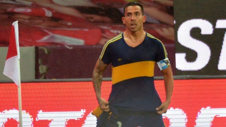 Карлос Тевес почете легендарния Марадона по специален начин