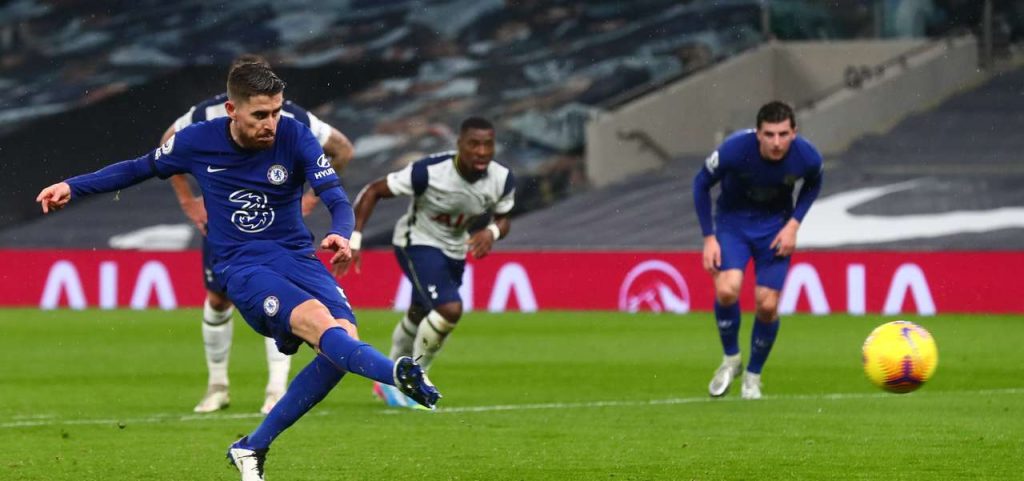 Челси задълбочи кризата в Спърс – трета поредна загуба за Моу&Co