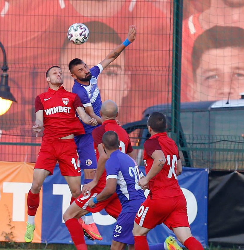 Царско село и Любо Пенев полетяха, оглавиха Първа лига width=