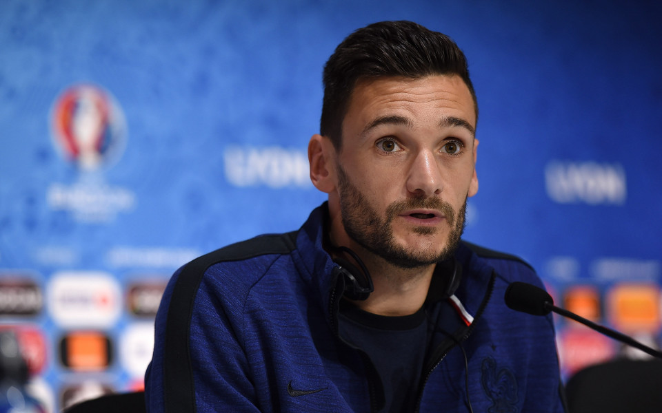 Манчестър Юнайтед поглежда към капитана на Тотнъм