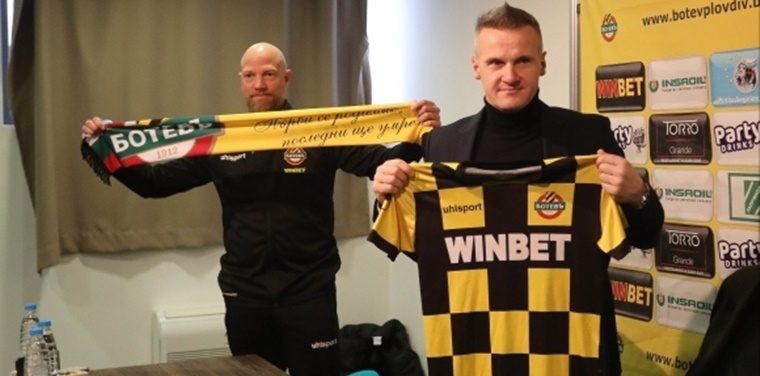 Сериозни проблеми за Валентич преди мача с Левски