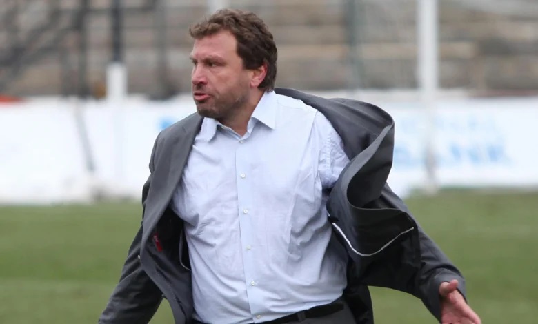 Вили Вуцов пред треньорско завръщане width=