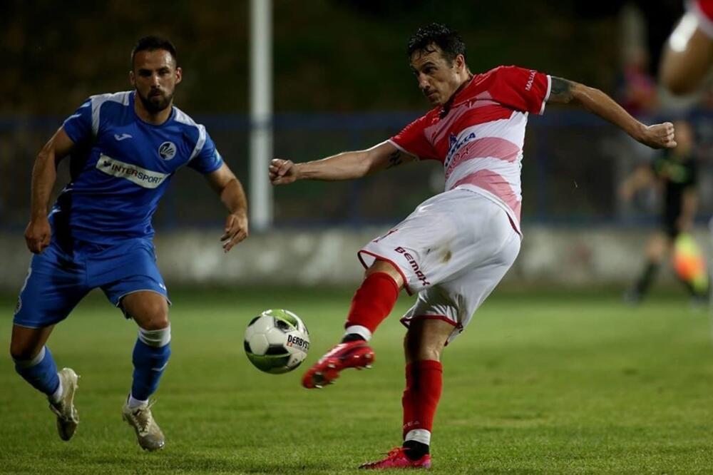 Нападател на Искра:”Локомотив е по-силен само на хартия”