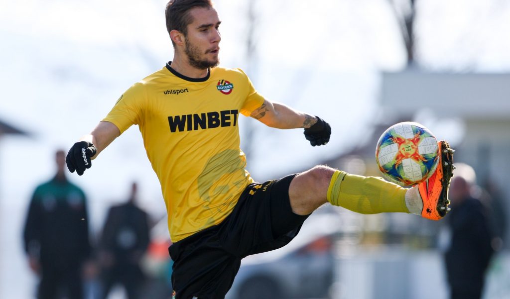 Ключов играч на Ботев Пловдив поднови тренировки