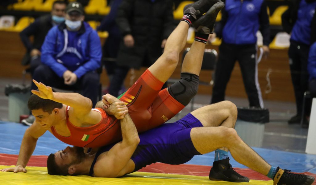 Батаев пак показа класа, Хасан впечатли с резултатни борби